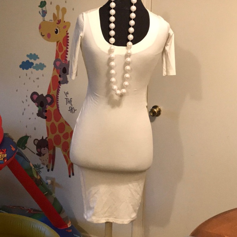 Stretchy white dress